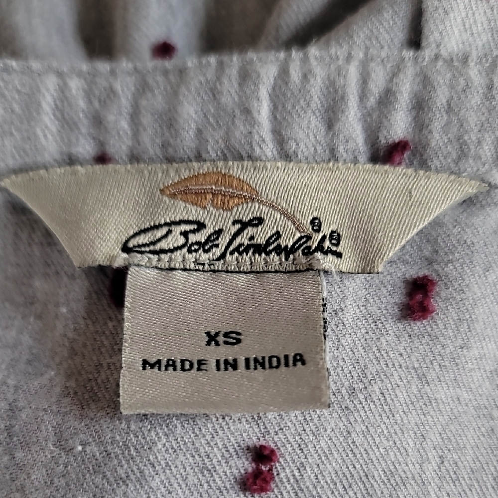 Bob Timberlake Light Gray Blouse with Red and Blue Embroidery - Picture 8 of 8